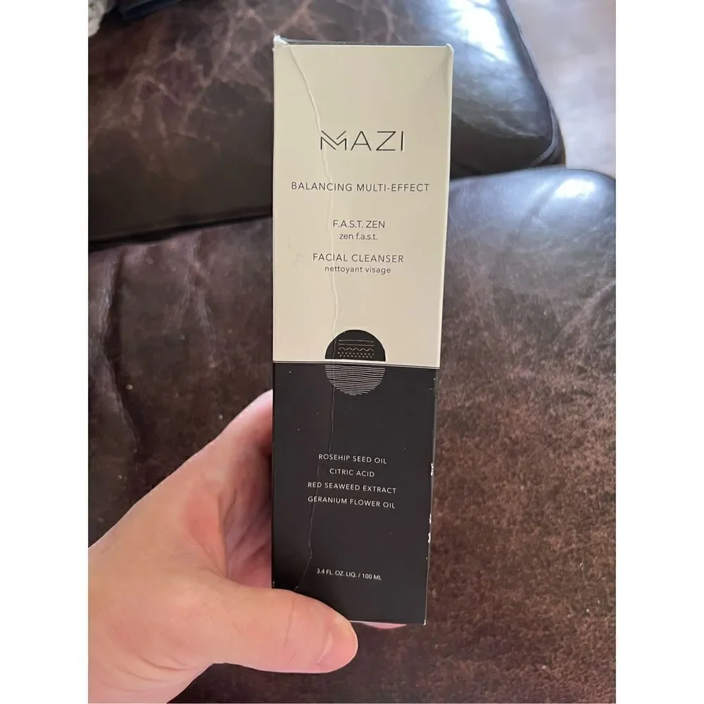 MAZI Balancing Multi Effect Facial Cleanser